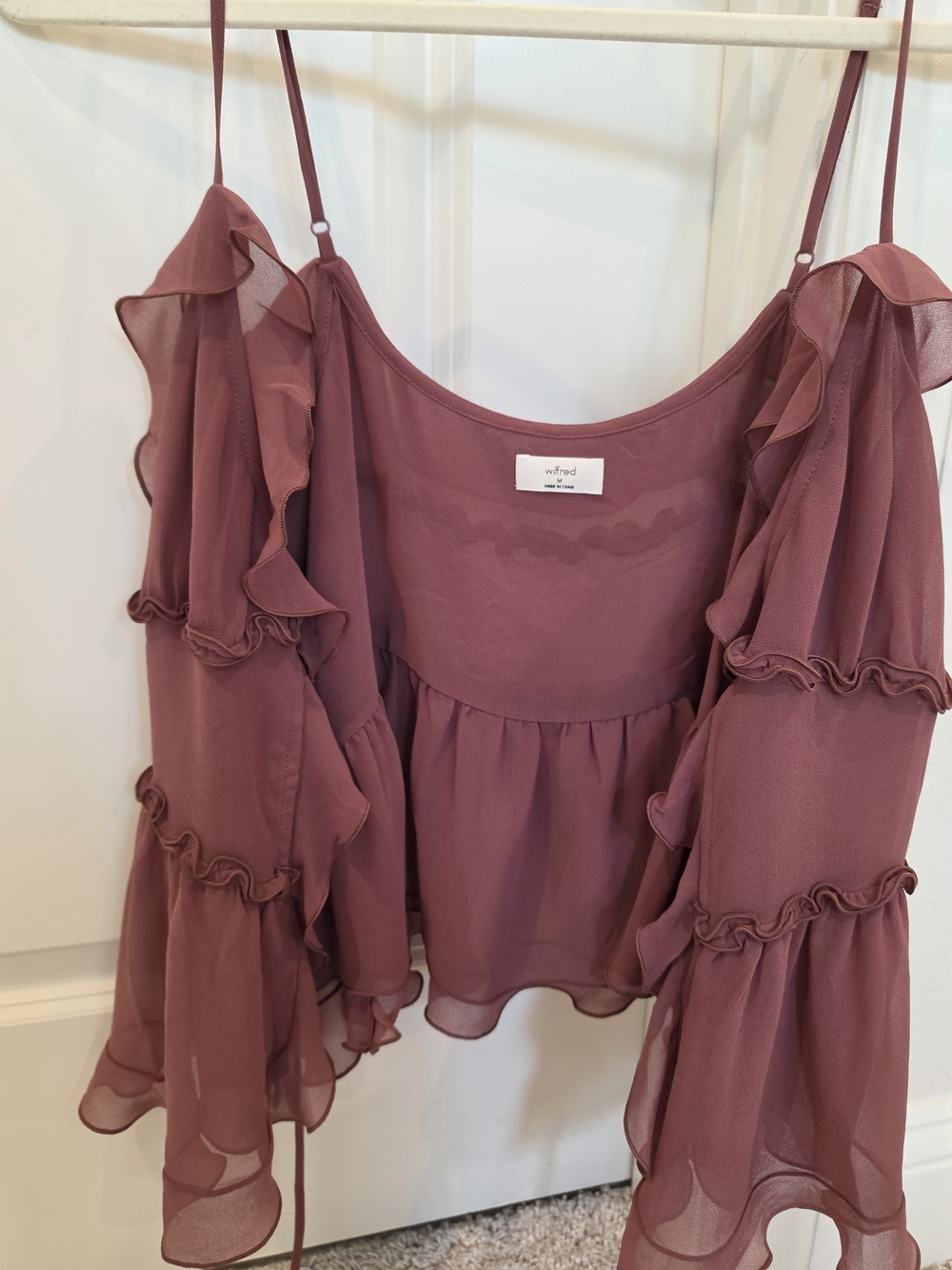 NWOT- Aritzia Wilfred Mauve Plum Ruffle Spaghetti Strap Camisole